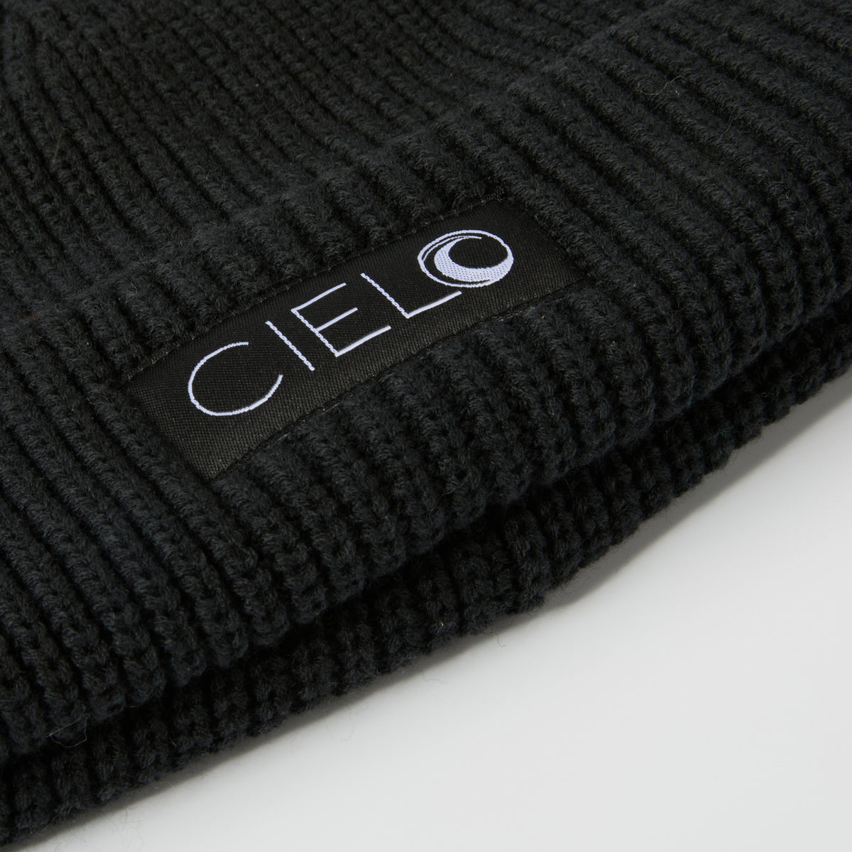 custom woven pacth black beanie 218